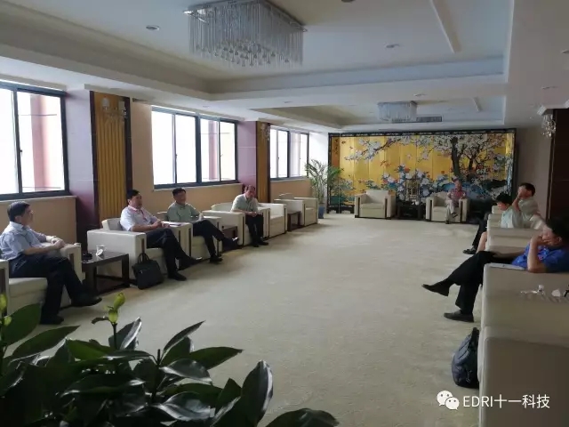 1496428681992188.jpg 12-趙振元與部分代表交流.jpg