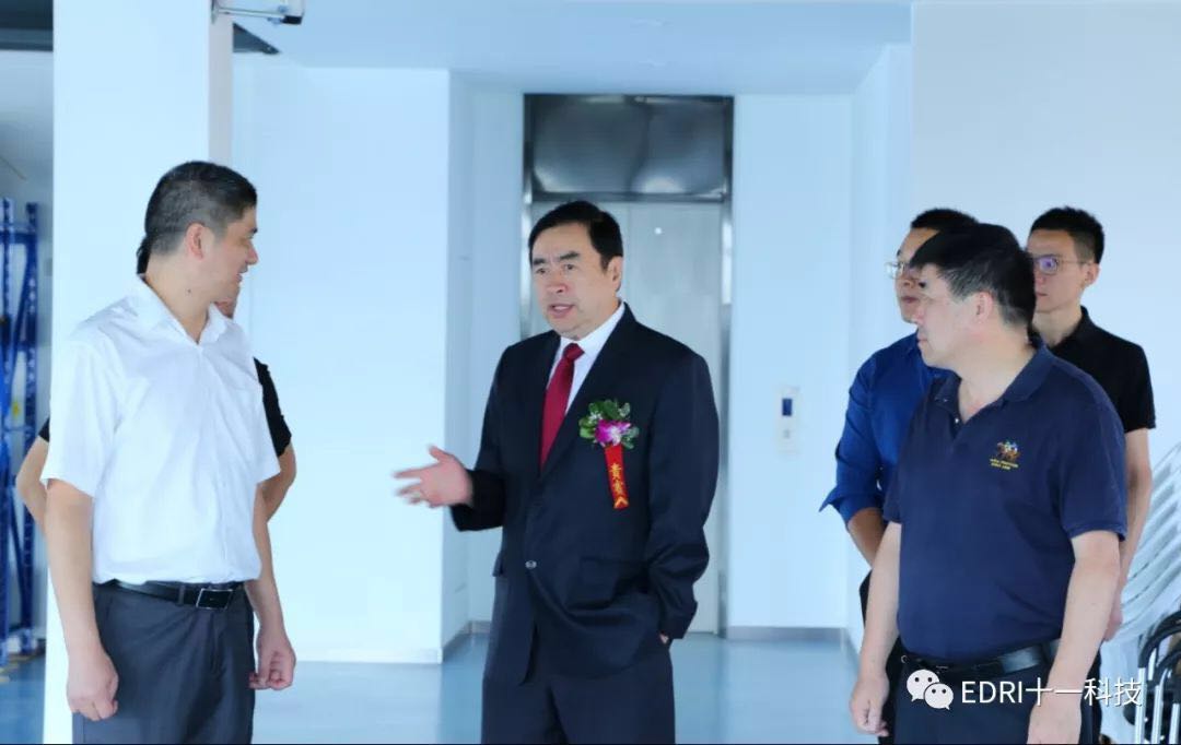 1538965858193554.jpg 18.jpg